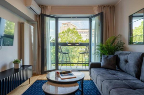 Bright & Calm - 2BR - Top Location